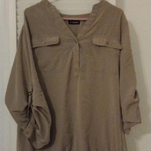 Quarter length blouse